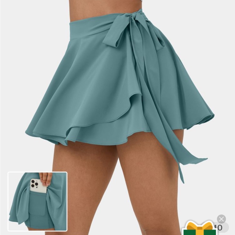 NWT HALARA blue breezeful wrap skirt with shorts